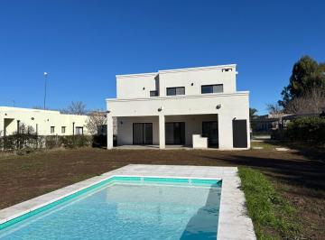 Casa · 200m² · 5 Ambientes · 4 Cocheras · Casa en Venta a Estrenar, en El Barrio San Matías, Escobar