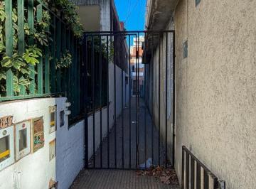 PH · 48m² · 3 Ambientes · Casa en Venta de 1 Dormitorio y Comodin en Echesortu, Interna.