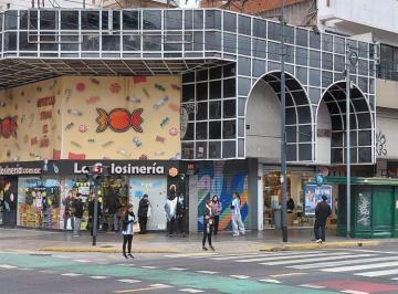 Local comercial , Belgrano · Av Cabildo 2004 - Sin Expensas - Casi Esquina Echeverria