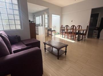 PH · 70m² · 3 Ambientes · PH - Macrocentro
