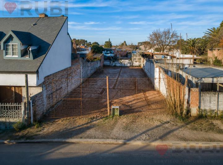 Terreno · 271m²