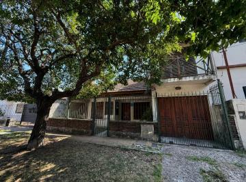 Casa · 127m² · 4 Ambientes · 1 Cochera · Venta Casa 4 Ambientes Temperley