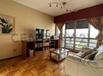 Departamento · 97m² · 3 Ambientes · Venta Excelente Piso 3 Ambientes en Flores
