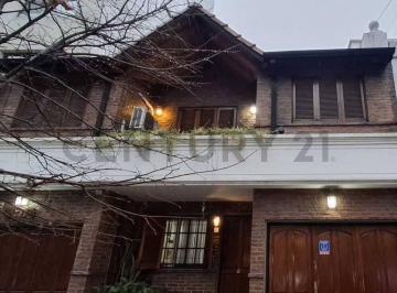 PH · 118m² · 4 Ambientes · 1 Cochera · PH en Venta, Villa Devoto