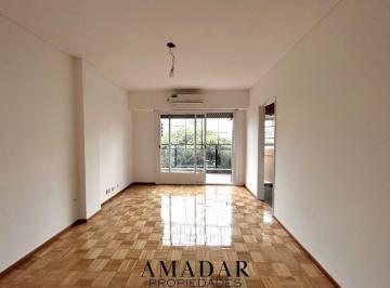 Departamento de 3 ambientes, Caballito · Muy Buen Departamento 3 Ambientes Al Frente con Balcon