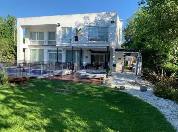 Casa de 8 ambientes, Pilar · Impecable Casa en Venta en Mayling Club de Campo