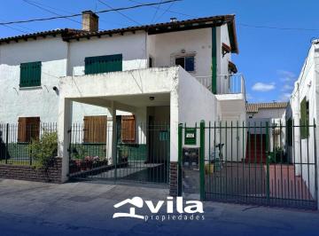 VLA-VLA-2337_2 · Alquiler de Casa Tipo PH en Planta Alta, 200 Viviendas, Ciudad Evita