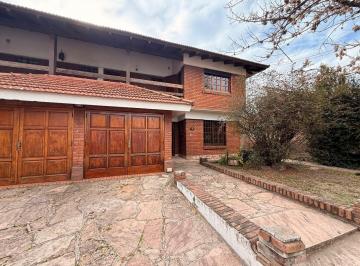 Casa · 174m² · 4 Ambientes · 1 Cochera · En Venta Casa Tipo Duplex en Santa Rita Carlos Paz