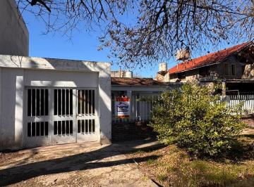 Casa · 130m² · 1 Dormitorio · 1 Cochera · Casa en Granadero Baigorria