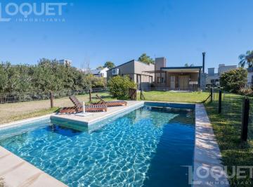 Casa · 154m² · 4 Ambientes · 2 Cocheras · Casa en Aires del Llano