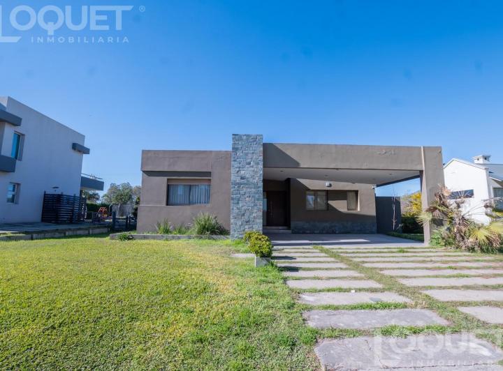 Casa · 154m² · 4 Ambientes · 2 Cocheras