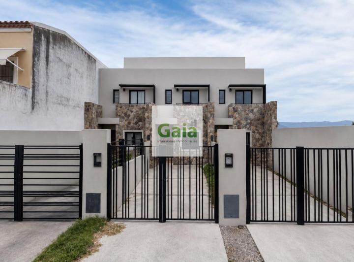 Casa · 120m² · 3 Ambientes · 1 Cochera