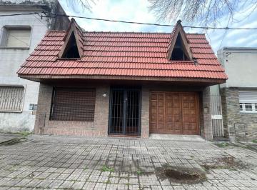 Casa · 125m² · 4 Ambientes · Casa en Venta La Plata 3 Dorm. a Refaccionar