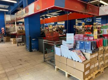 Local comercial · 522m² · Amplio Local en Centro, con Deposito y Sector de Oficinas