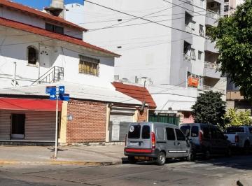Casa de 7 ambientes, Lanús · Oportunidad Inversores! Block en Esquina con Renta Activa - Remedios de Escalada
