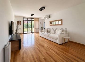 Casa · 220m² · 6 Ambientes · 2 Cocheras · Country Fincas de Iraola Casa en Venta