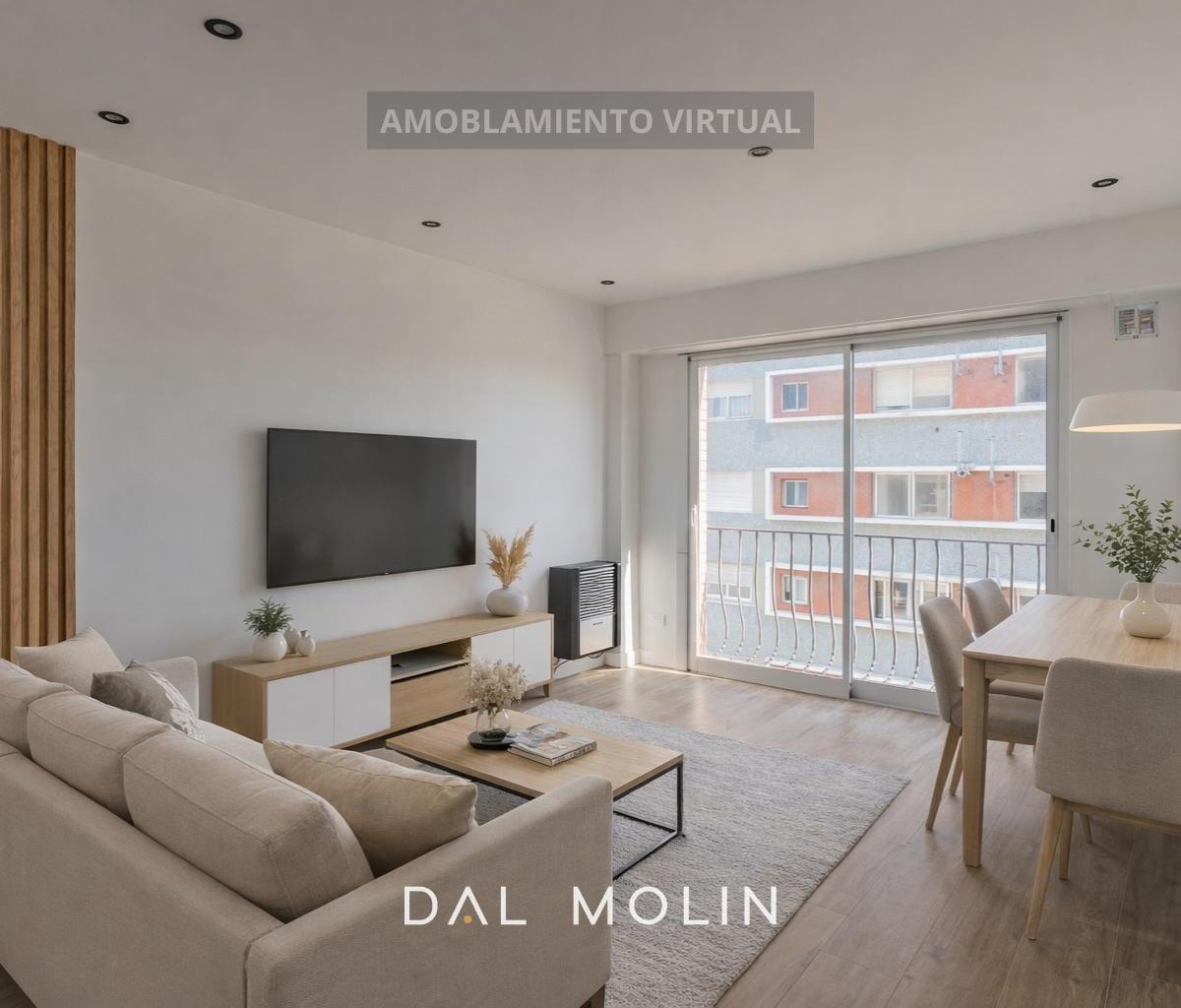 Departamento de 3 ambientes al frente con balcón francés — Centro
