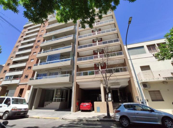 Monoambiente en Alquiler con Balcon y Parrilla Propia
