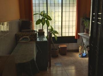 Casa de 4 ambientes, Morón · Casa de 420 m² con 3 Habitaciones en Venta en Morón