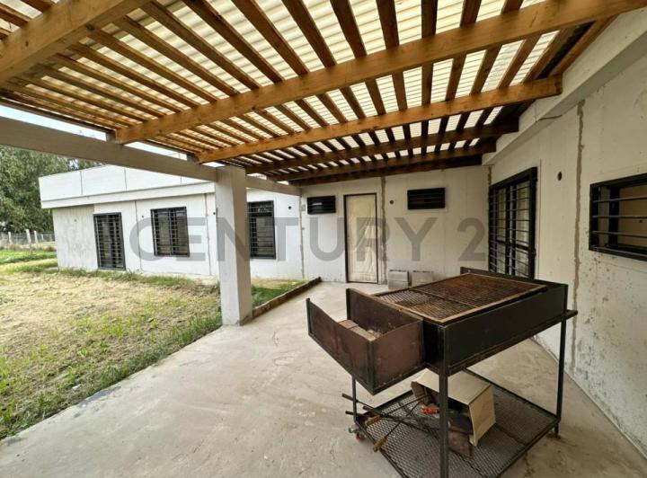 Casa · 324m² · 4 Ambientes · 1 Cochera