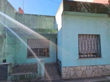 Casa de 3 ambientes, Lanús · 3 Ambientes a Remodelar – Excelente Oportunidad de Inversión