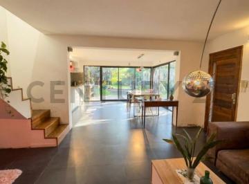 PH · 112m² · 4 Ambientes · 1 Cochera · Casa en Venta Tipo PH La Plata