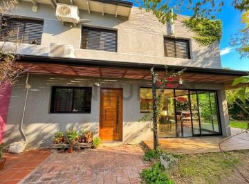 PH · 112m² · 4 Ambientes · 1 Cochera · Casa en Venta Tipo PH La Plata