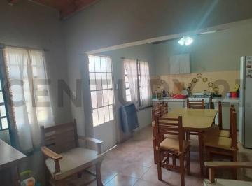 Casa · 240m² · 8 Ambientes · 4 Cocheras · Casas en Venta en La Plata