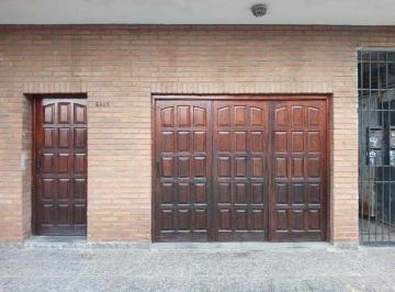 PH de 3 ambientes, Avellaneda · Alquiler PH Al Frente, Garaje, 3 Amb. Amplios. con Patio... 2 Dorm. Amplios Baño