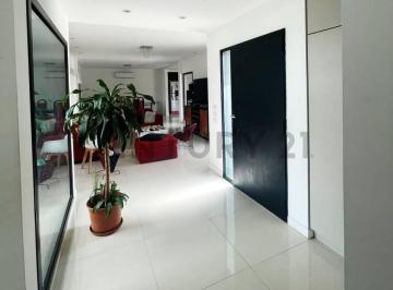 Casa · 200m² · 4 Ambientes · 2 Cocheras · Alquiler de Casa en Barrio La Magdalena - Canning