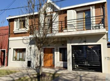 Casa · 223m² · 5 Ambientes · 3 Cocheras · Casa Venta 5 Ambientes San Vicente Centro