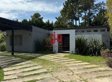 Casa de 5 ambientes, Pinamar · Codigo 630 - Casa en Venta Pinamar - 3 Hab. - Barrio Cerrado Terrazas Al Golf