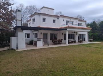 Casa de 8 ambientes, Pilar · Importante Casa Venta y Alquiler Mayling Club de Campo