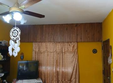 Casa · 53m² · 4 Ambientes · 1 Cochera · Casa de 3 Dorm. con Amplio Living - Comedor Integrado