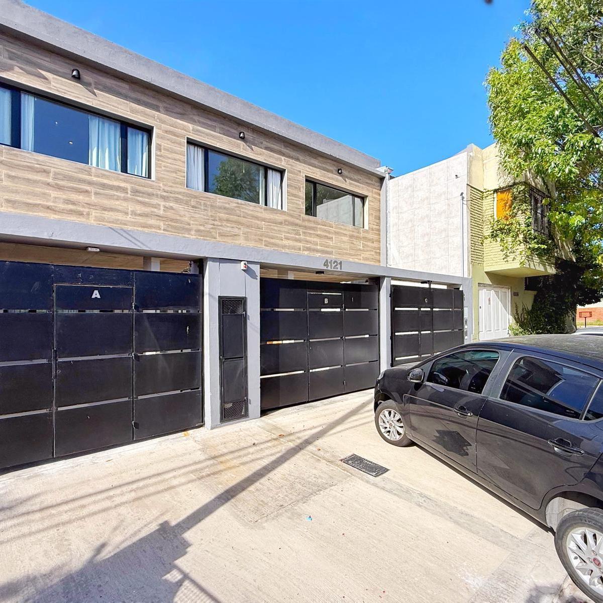 Ph 3 amb, 75m² con patio y cochera — Pinos de Anchorena