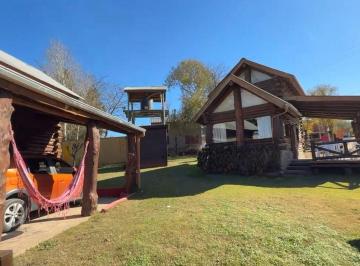 Casa · 79m² · 2 Ambientes · 1 Cochera · Dos Cabañas de Tronco en Los Reartes Centro