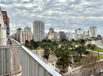Departamento · 76m² · 4 Ambientes · Departamento de 4 Ambientes con Vista a Plaza Colon en Venta