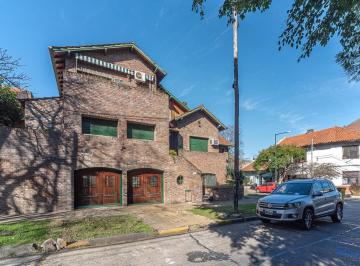 Casa · 302m² · 7 Ambientes · 2 Cocheras · Casa.4 Dorm.. Olaguer y Feliu Al 200. Martinez