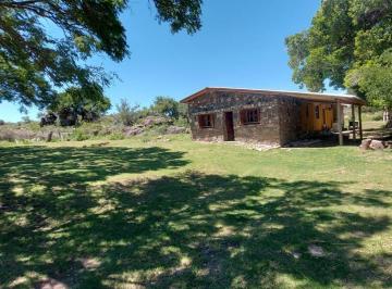 Casa · 82m² · 5 Ambientes · 2 Cocheras · Venta Casa Campo La Mudana Traslasierra Pocho