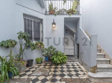 Casa · 152m² · 5 Ambientes · 1 Cochera · Venta Casa 6 Amb Cochera Terraza Patio Pque Patricios
