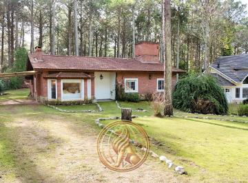 Casa · 289m² · 5 Ambientes · 1 Cochera · Venta Casa Cariló Gas Natural Pileta Oportunidad