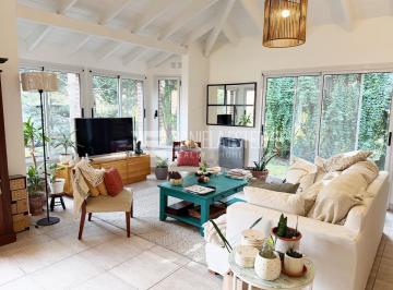 Casa · 146m² · 4 Ambientes · 3 Cocheras · Casa en La Tranquera en Una Planta
