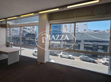 Local comercial · 110m² · 3 Ambientes · Local en La Plata - Calle 8 y 48