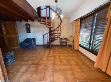 Casa · 140m² · 4 Ambientes · 3 Cocheras · Casa en Venta de 4 Ambientes