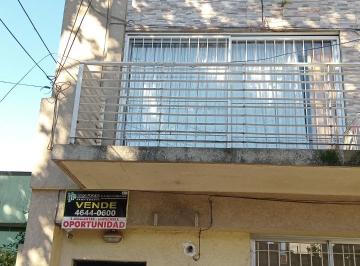 PH en Alquiler de 3 ambientes · Hermoso 3 Ambientes 2 P X Escalera Balcón Corrido Superior Luminoso