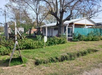 Casa de 2 ambientes, Cañuelas · Casa con Pileta