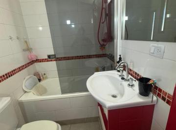 Casa · 135m² · 5 Ambientes · 2 Cocheras · Casa en Villa Adelina
