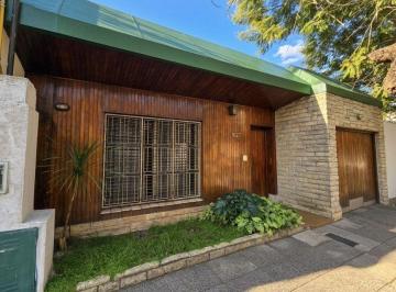 HXM-HXM-431_2 · Venta Casa de 4 Ambientes, Fondo Libre, Garage, Parrilla, Ramos Mejia