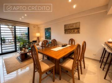 rs:z1h1x0sqg064ppabl7ygd0qf · Venta Hermoso Triplex 5 Ambientes 4 Baños y Cochera Olivos