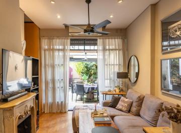 PH · 109m² · 4 Ambientes · PH Independiente con Terraza, Quincho y Pileta